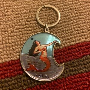 🧜🏽‍♀️ La Sirena Mermaid Keychain aka the siren